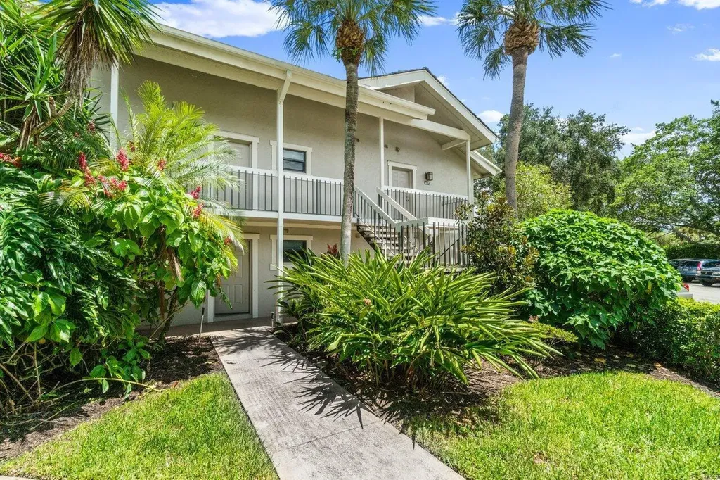 11863 Wimbledon Circle Wellington FL 33414