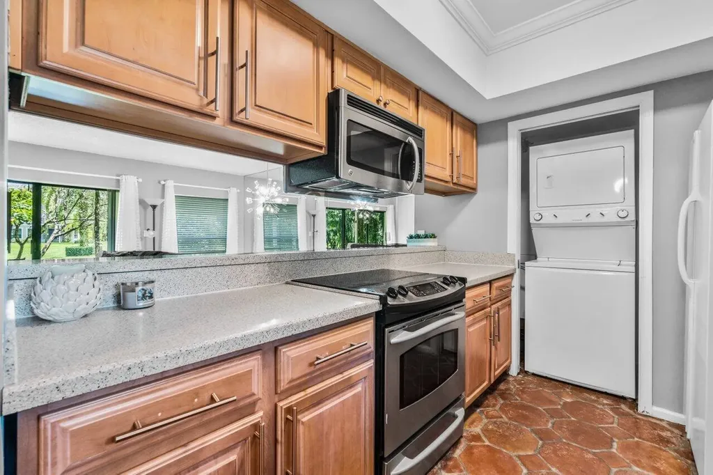 11863 Wimbledon Circle Wellington FL 33414