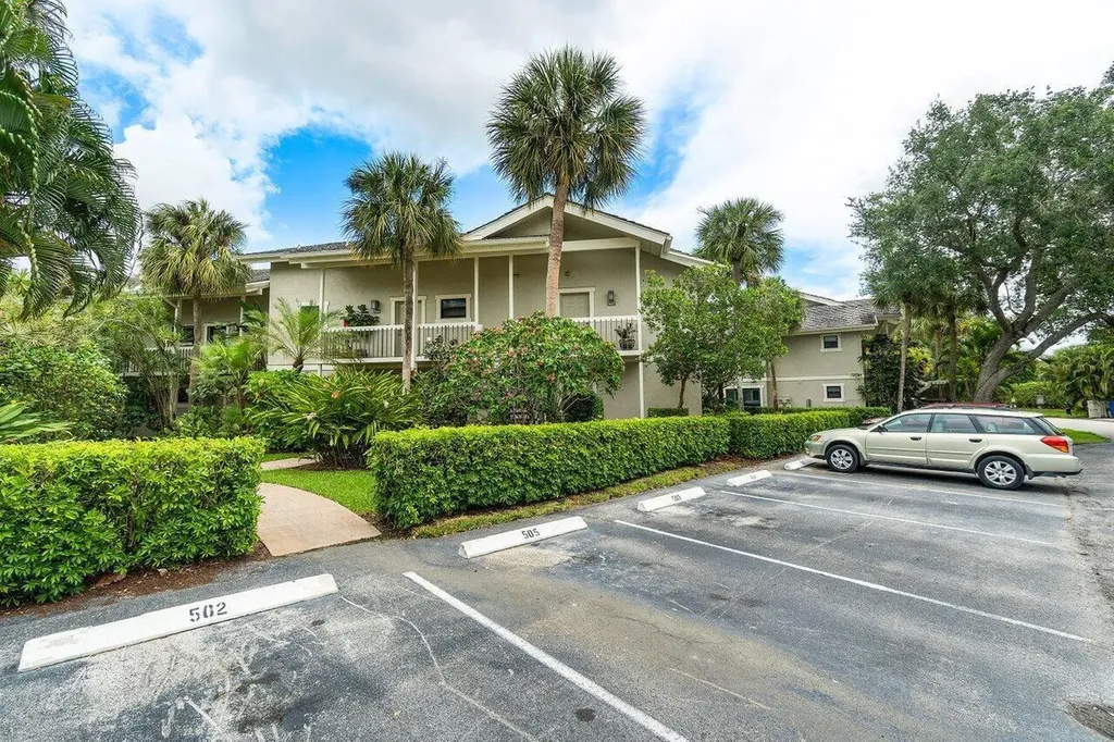 11863 Wimbledon Circle Wellington FL 33414