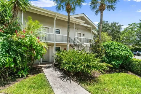 11863 Wimbledon Circle Wellington FL 33414