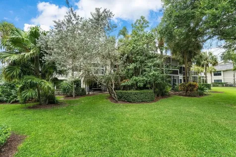 11863 Wimbledon Circle Wellington FL 33414