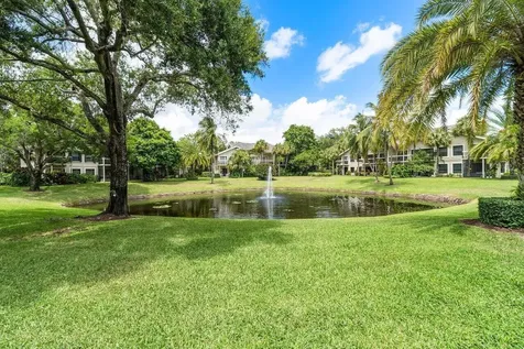 11863 Wimbledon Circle Wellington FL 33414