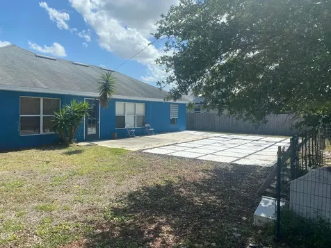 701 SW Sarazen Avenue Port St Lucie FL 34953