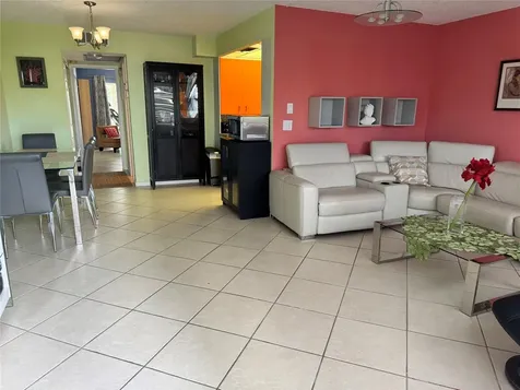3058 Cambridge Deerfield Beach FL 33442