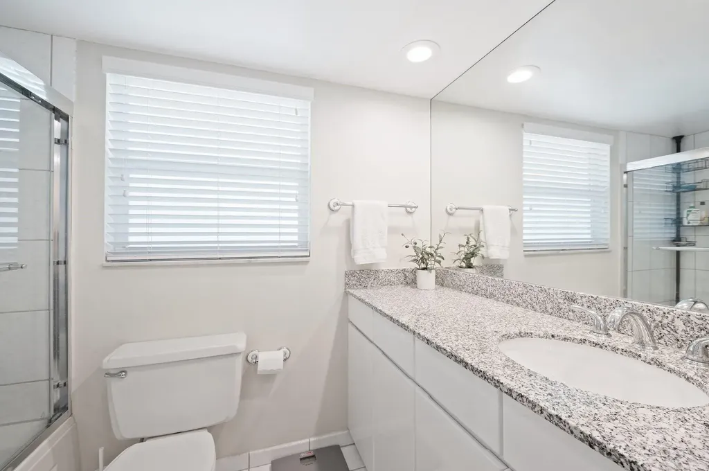 3700 Oaks Clubhouse Drive Pompano Beach FL 33069