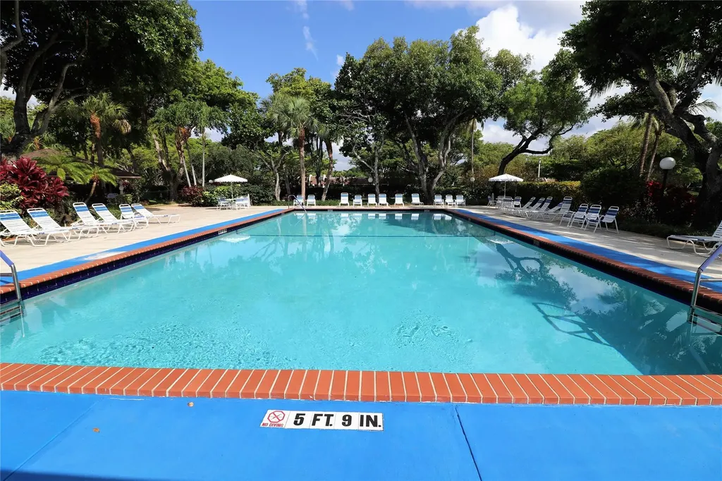 3700 Oaks Clubhouse Drive Pompano Beach FL 33069