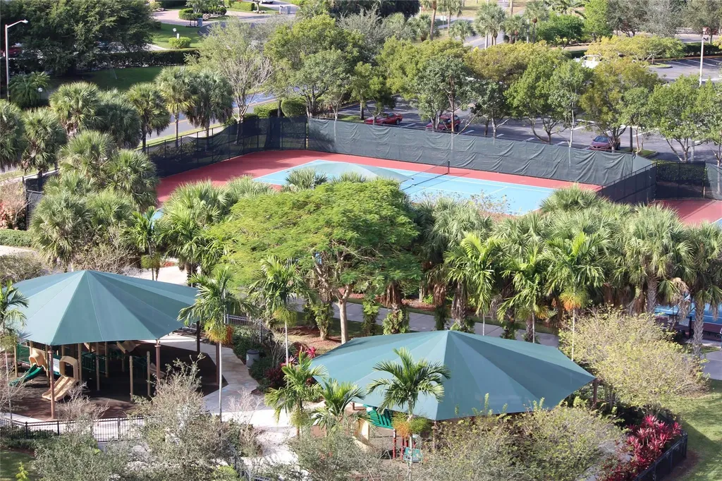 3700 Oaks Clubhouse Drive Pompano Beach FL 33069