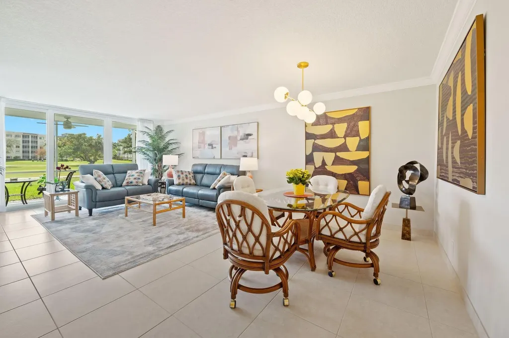 3700 Oaks Clubhouse Drive Pompano Beach FL 33069