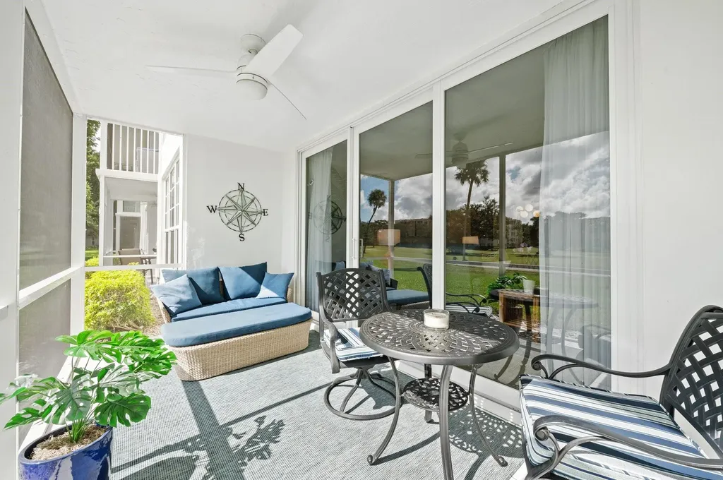 3700 Oaks Clubhouse Drive Pompano Beach FL 33069