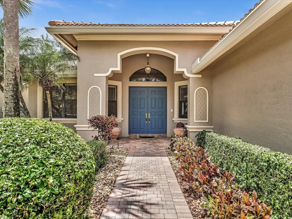 8005 Via Grande Boynton Beach FL 33437