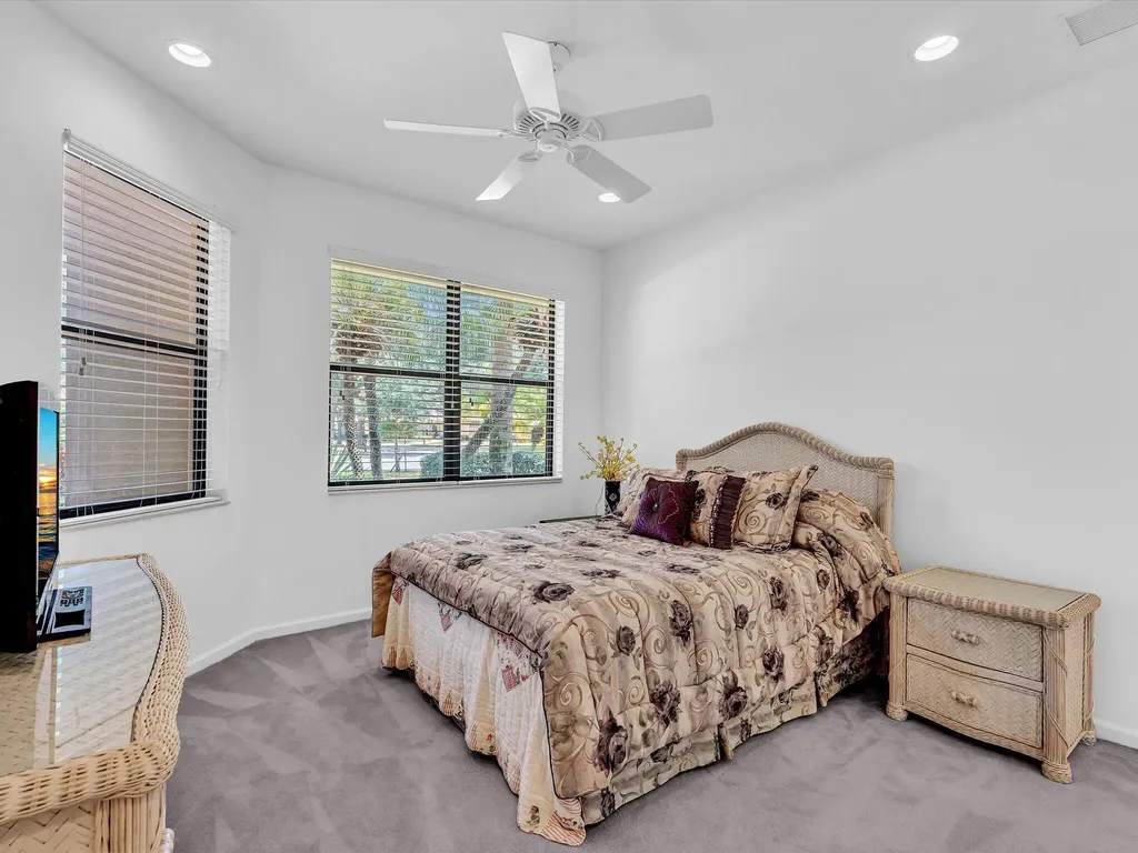 8005 Via Grande Boynton Beach FL 33437