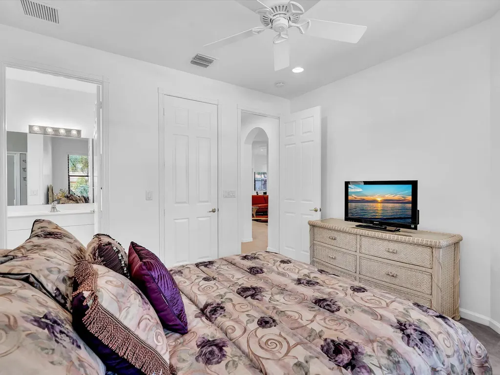 8005 Via Grande Boynton Beach FL 33437