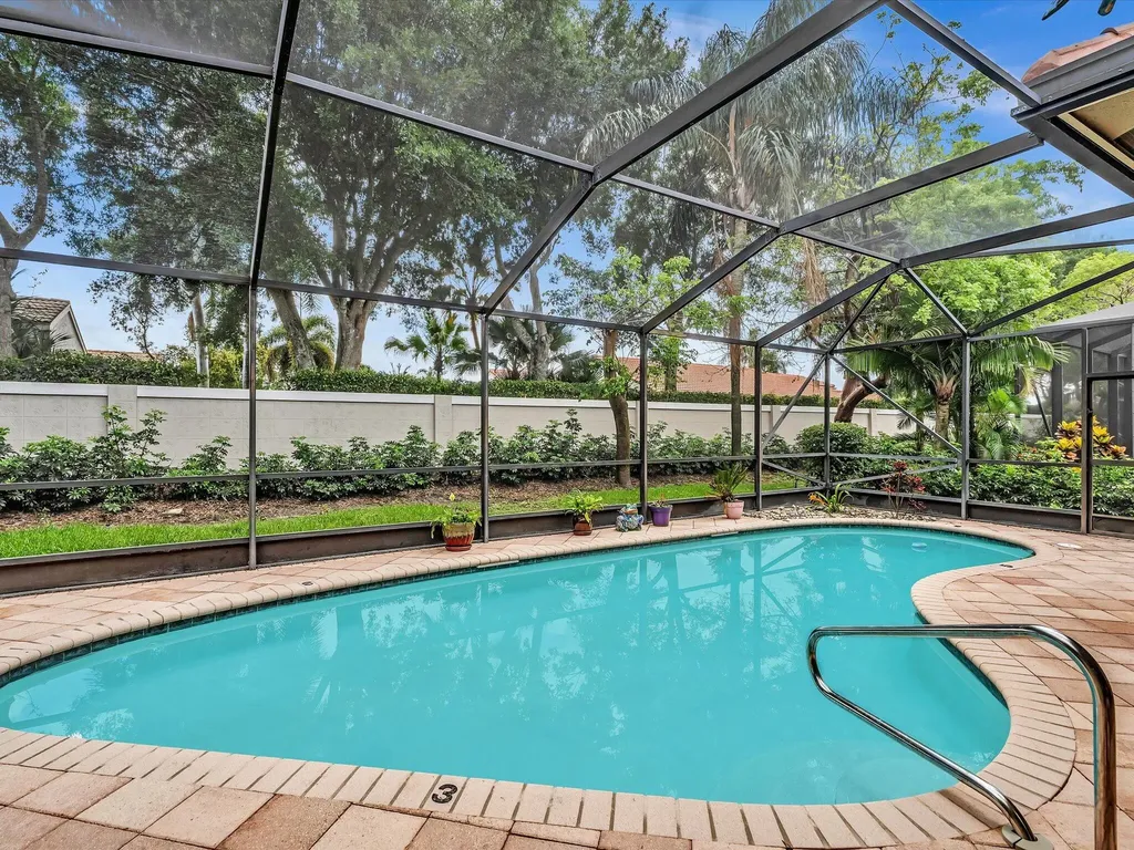 8005 Via Grande Boynton Beach FL 33437