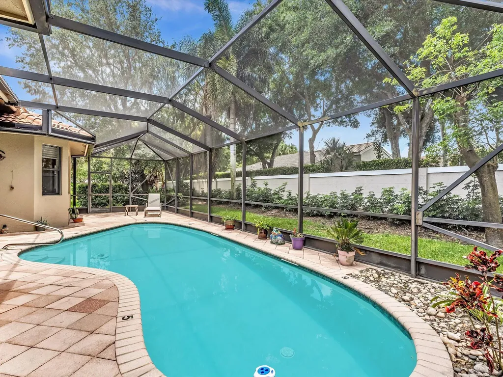 8005 Via Grande Boynton Beach FL 33437