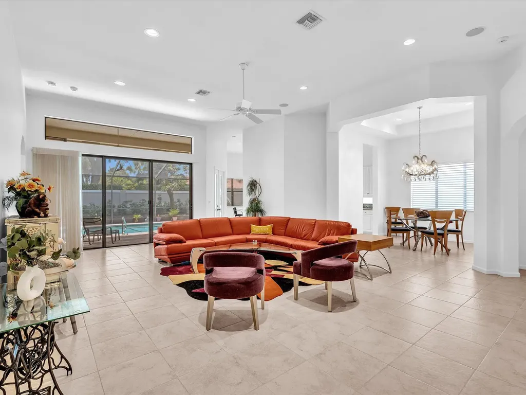 8005 Via Grande Boynton Beach FL 33437