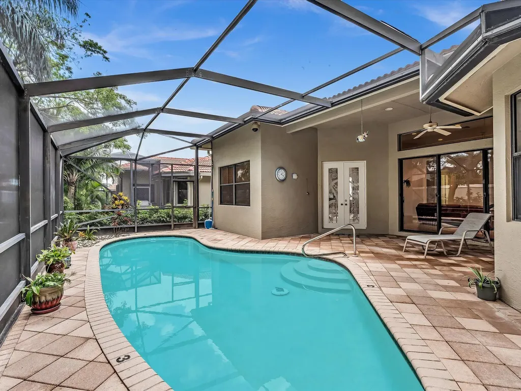 8005 Via Grande Boynton Beach FL 33437