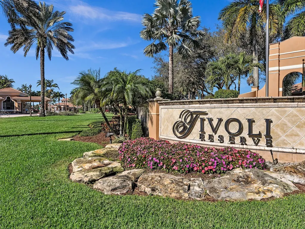 8005 Via Grande Boynton Beach FL 33437