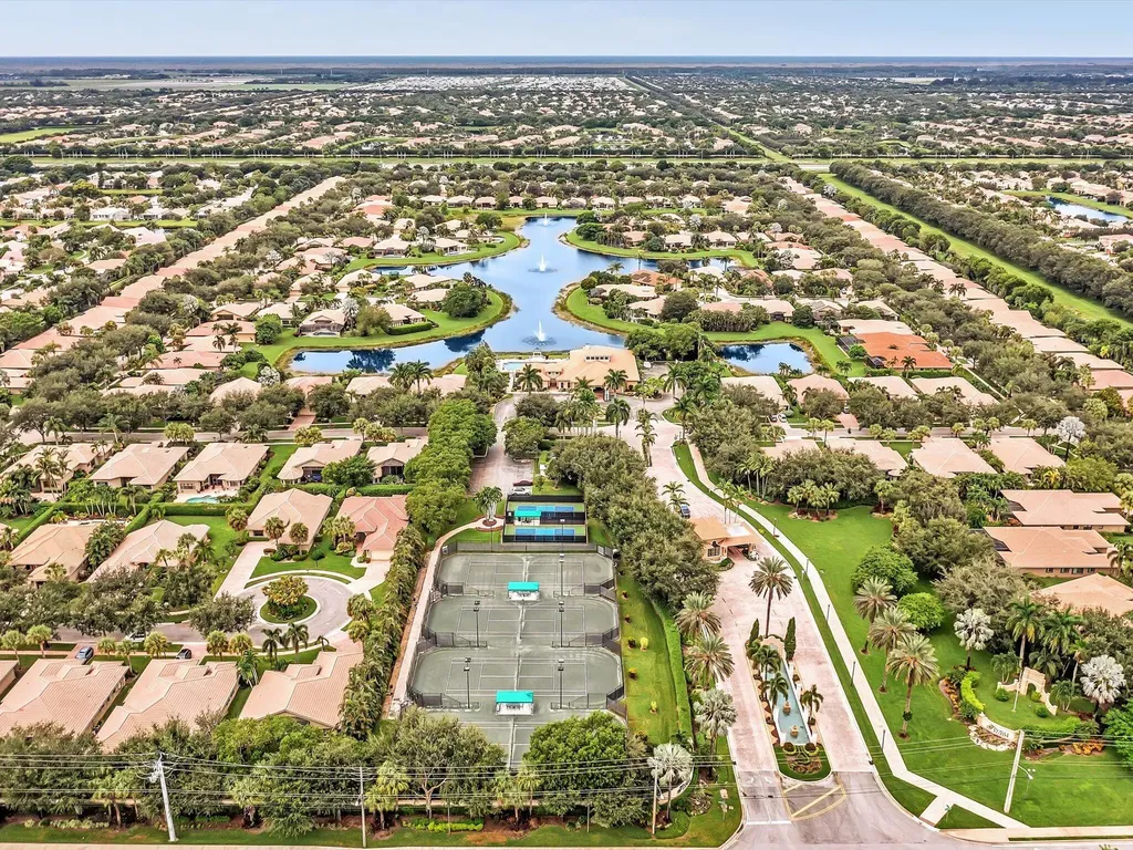 8005 Via Grande Boynton Beach FL 33437