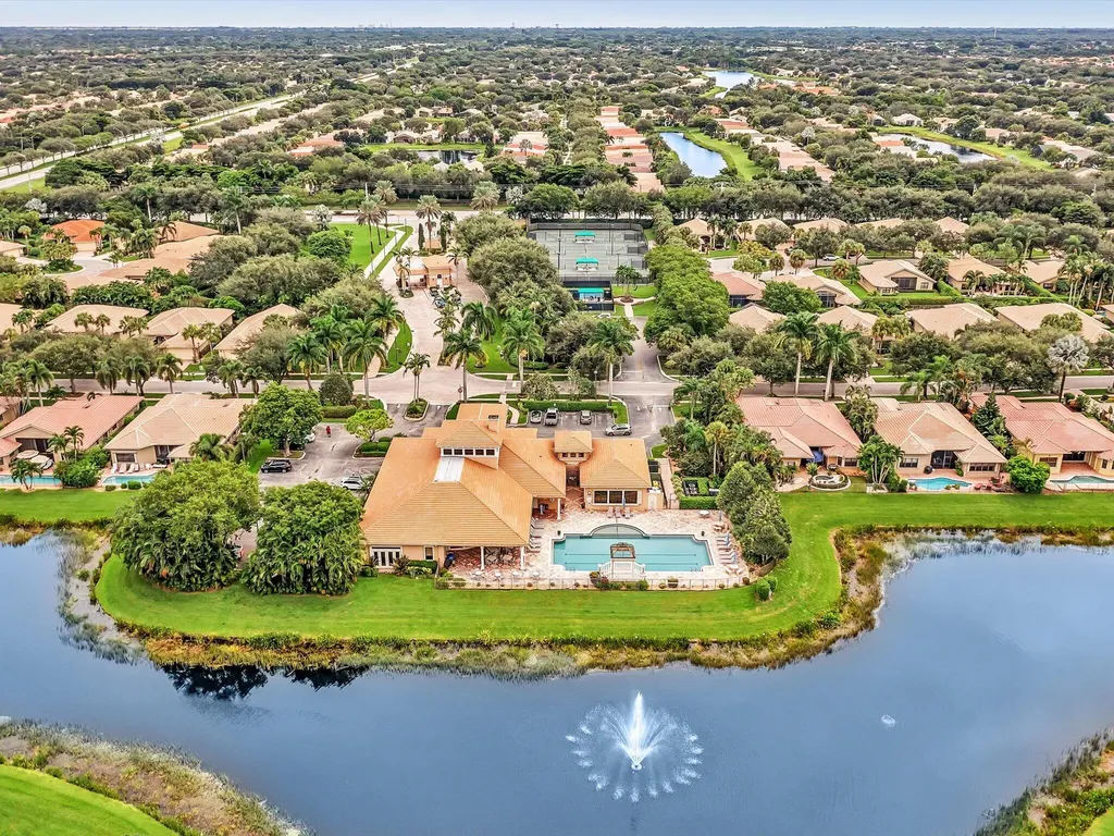 8005 Via Grande Boynton Beach FL 33437