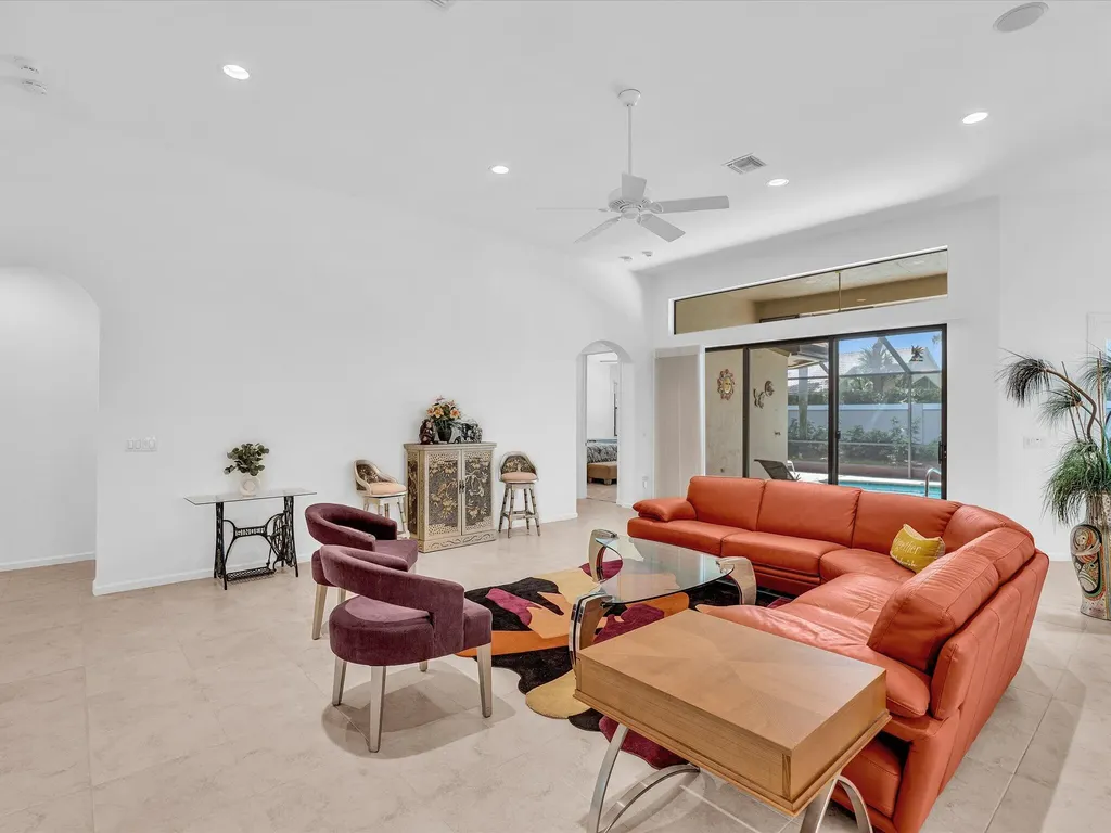 8005 Via Grande Boynton Beach FL 33437
