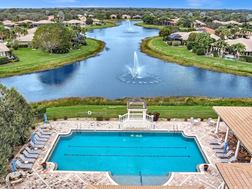 8005 Via Grande Boynton Beach FL 33437