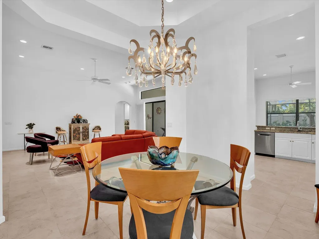 8005 Via Grande Boynton Beach FL 33437