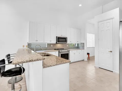 8005 Via Grande Boynton Beach FL 33437