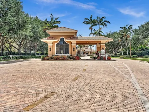 8005 Via Grande Boynton Beach FL 33437