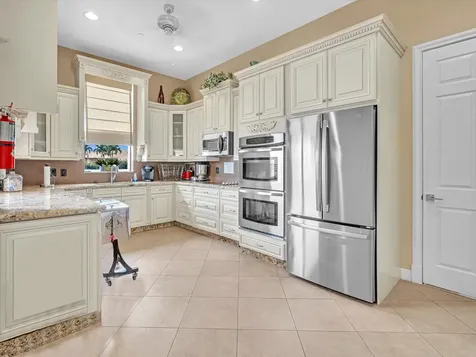 8005 Via Grande Boynton Beach FL 33437
