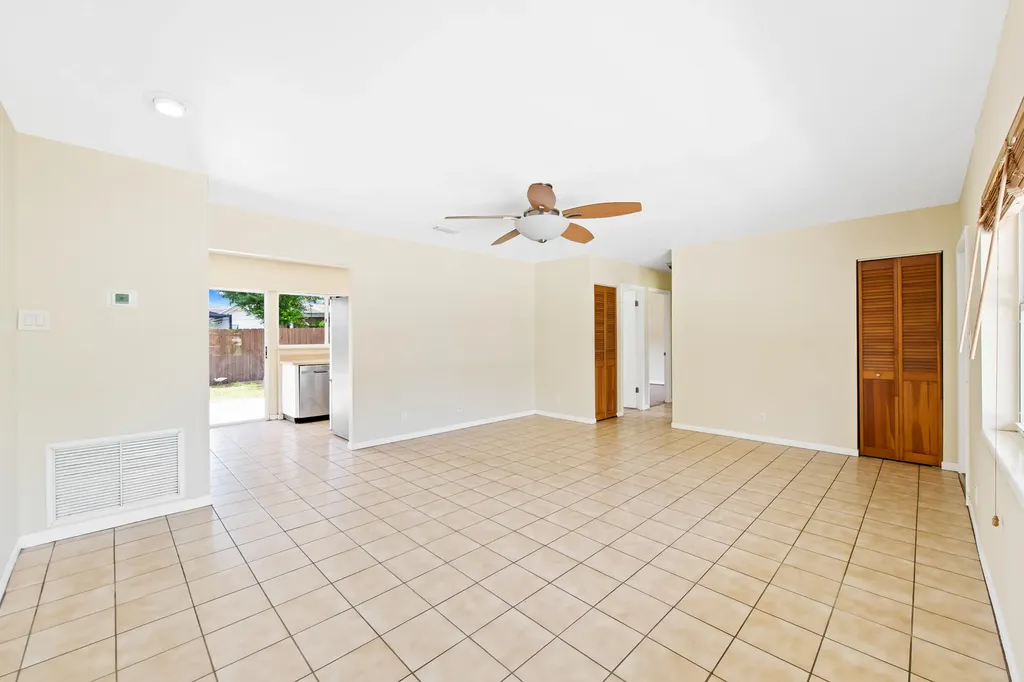 18451 Spanish Isle Place Boca Raton FL 33496
