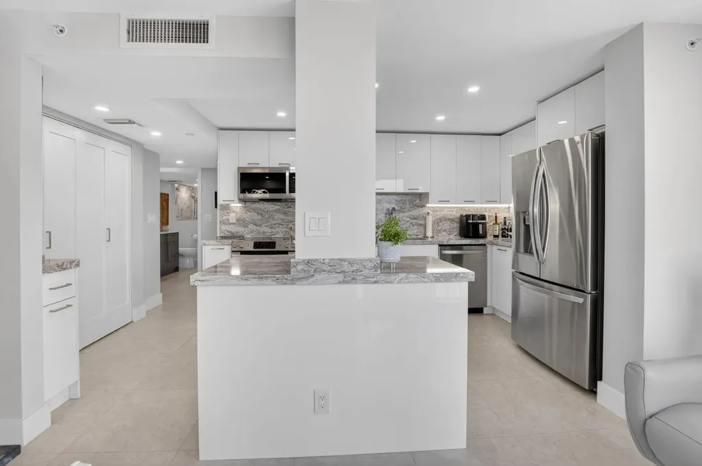 7768 Lakeside Boulevard Boca Raton FL 33434