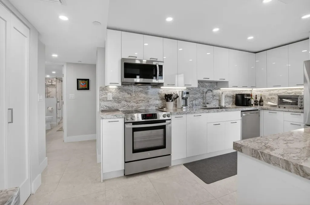 7768 Lakeside Boulevard Boca Raton FL 33434