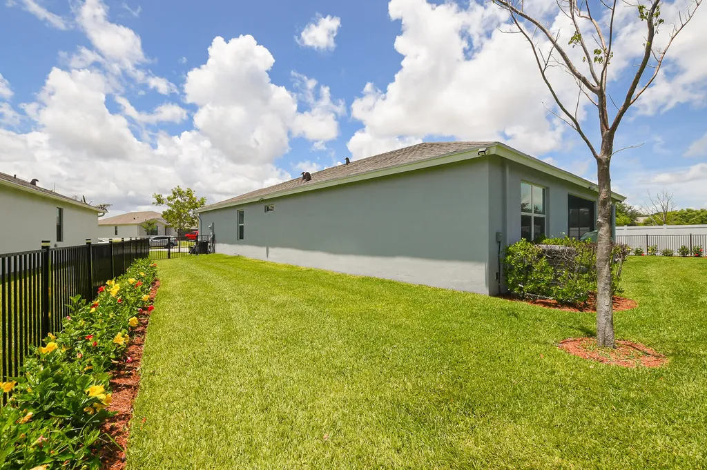 5970 SE Skyblue Circle Stuart FL 34997
