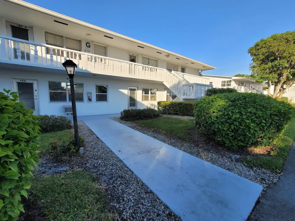 155 Coventry West Palm Beach FL 33417