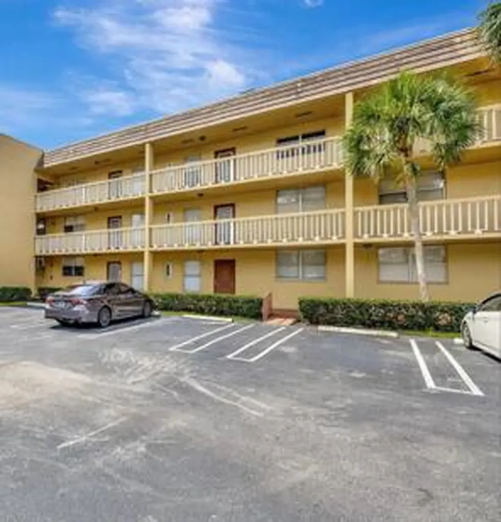 5860 NW 64th Avenue Tamarac FL 33319