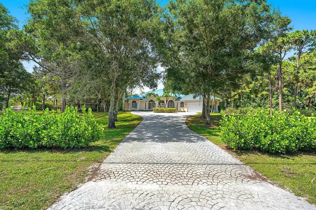 7087 N 155th Place Place N Palm Beach Gardens FL 33418