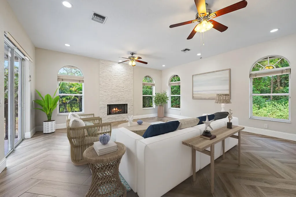 7087 N 155th Place Place N Palm Beach Gardens FL 33418