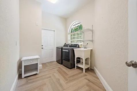 7087 N 155th Place Place N Palm Beach Gardens FL 33418