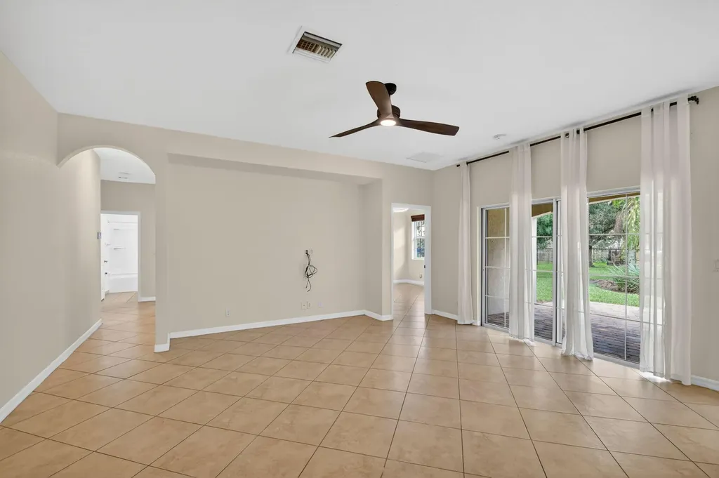 6810 Osage Circle Greenacres FL 33413