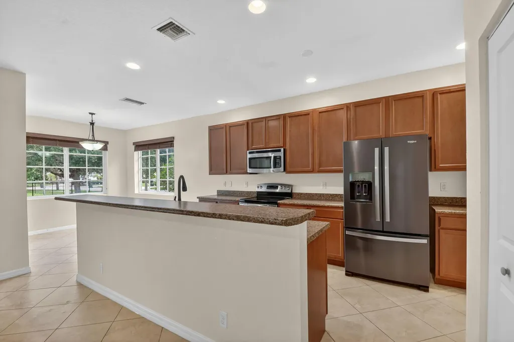 6810 Osage Circle Greenacres FL 33413