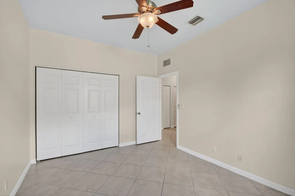 6810 Osage Circle Greenacres FL 33413
