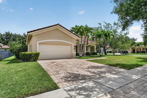 6810 Osage Circle Greenacres FL 33413