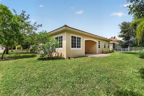 6810 Osage Circle Greenacres FL 33413