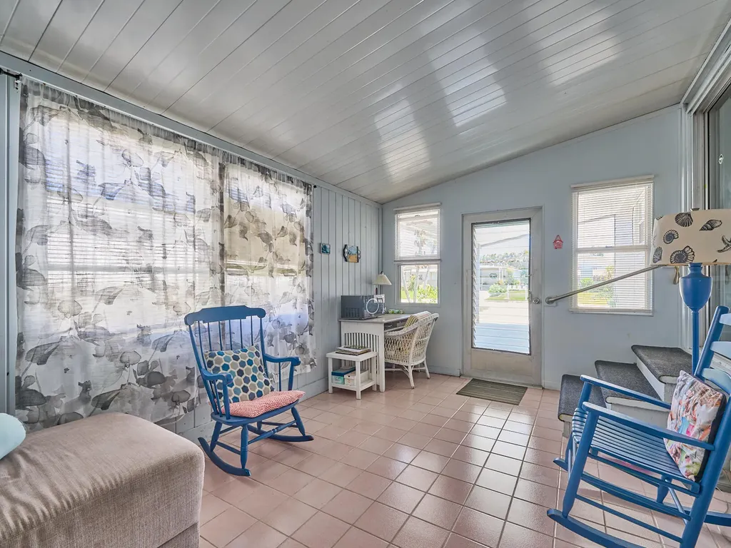 6977 SE Delegate Street Hobe Sound FL 33455
