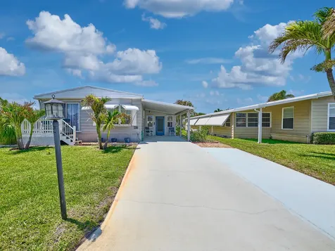 6977 SE Delegate Street Hobe Sound FL 33455