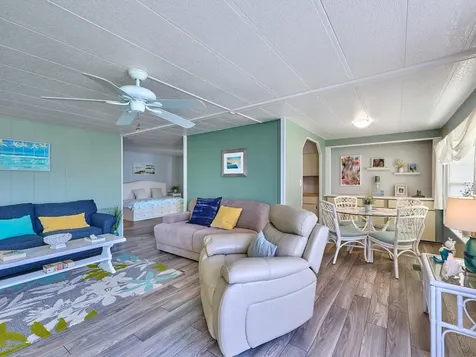 6977 SE Delegate Street Hobe Sound FL 33455