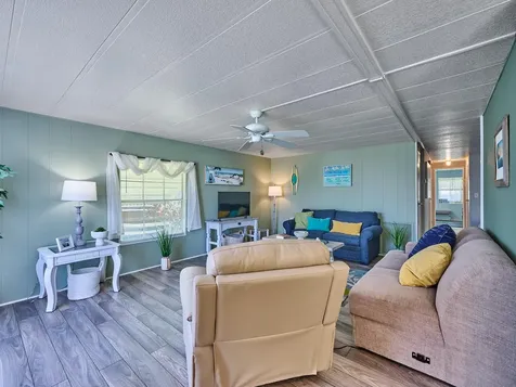 6977 SE Delegate Street Hobe Sound FL 33455