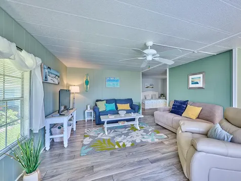 6977 SE Delegate Street Hobe Sound FL 33455