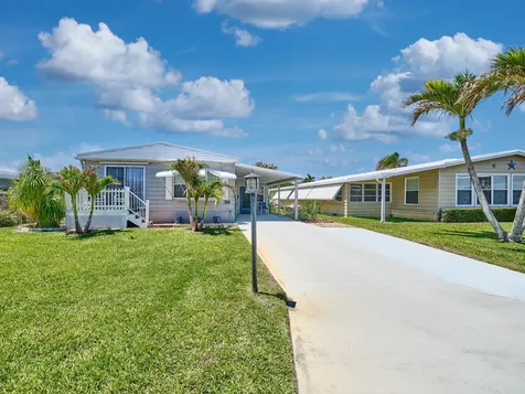 6977 SE Delegate Street Hobe Sound FL 33455