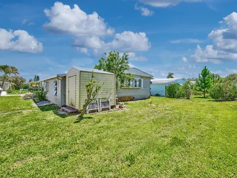6977 SE Delegate Street Hobe Sound FL 33455